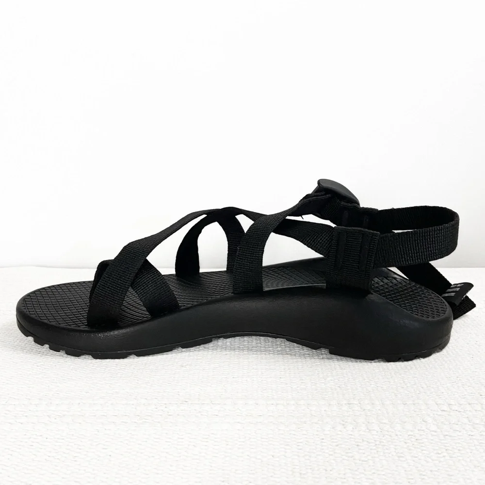 NIB Chaco Womens Z2 Classic Sandals Black size 10
